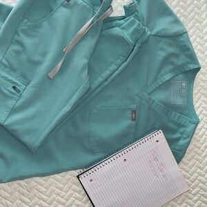 Figs Aqua Blue Scrub Set